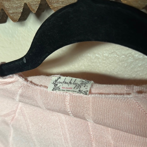 Elegant Pink Long Sleeve Top - Picture 2 of 5